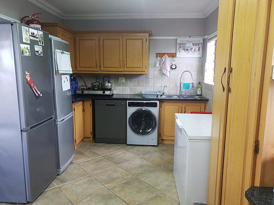 5 Bedroom Property for Sale in Dana Bay Western Cape